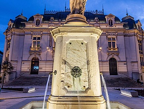 La fontaine de la Vigne place Genevès - Agrandir l'image (fenêtre modale)