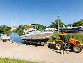 Rampe de mise à l'eau au port de plaisance de Mâcon - Agrandir l'image (fenêtre modale)