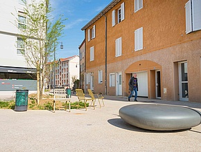 La place Saint-Louis rénovée - Agrandir l'image (fenêtre modale)