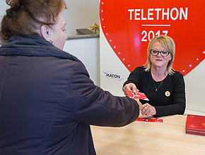 Thé dansant pour le Téléthon à Sennecé-les-Mâcon - Agrandir l'image (fenêtre modale)