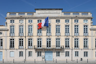 L'Hôtel de ville quai Lamartine à Mâcon