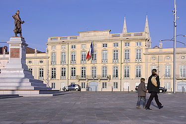 L'Hôtel de Ville de Mâcon quai Lamartine