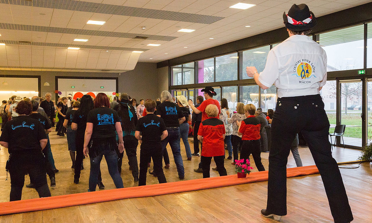 Salle Des Fetes De Sennece Les Macon Sennecé-les-Mâcon - Ville de Mâcon