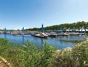 Le port de plaisance de Mâcon - Agrandir l'image (fenêtre modale)